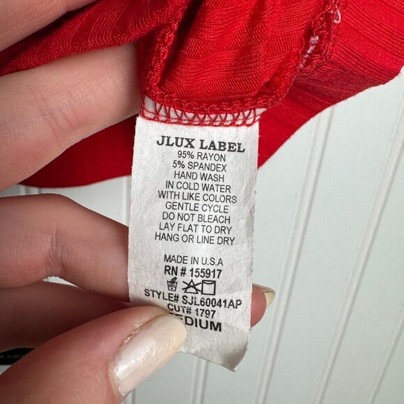 Jlux Label NWT red ribbed sleeveless crop tank size medium K40 - Picture 4 of 5